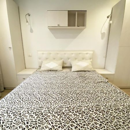 Bright Luxury Apartment Near Center Chisinau Ngoại thất bức ảnh